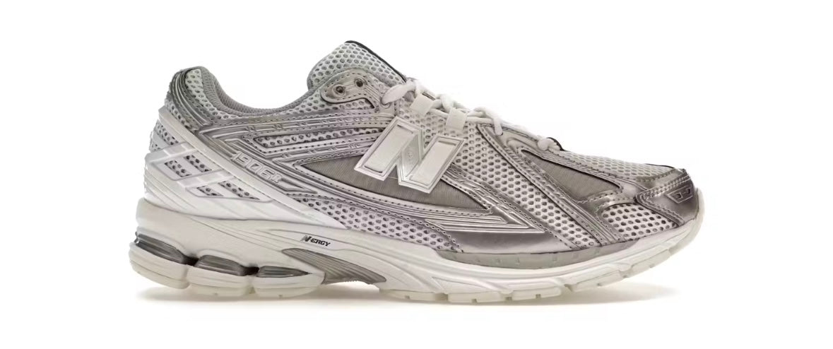 New Balance 1906R
Urbancore argento