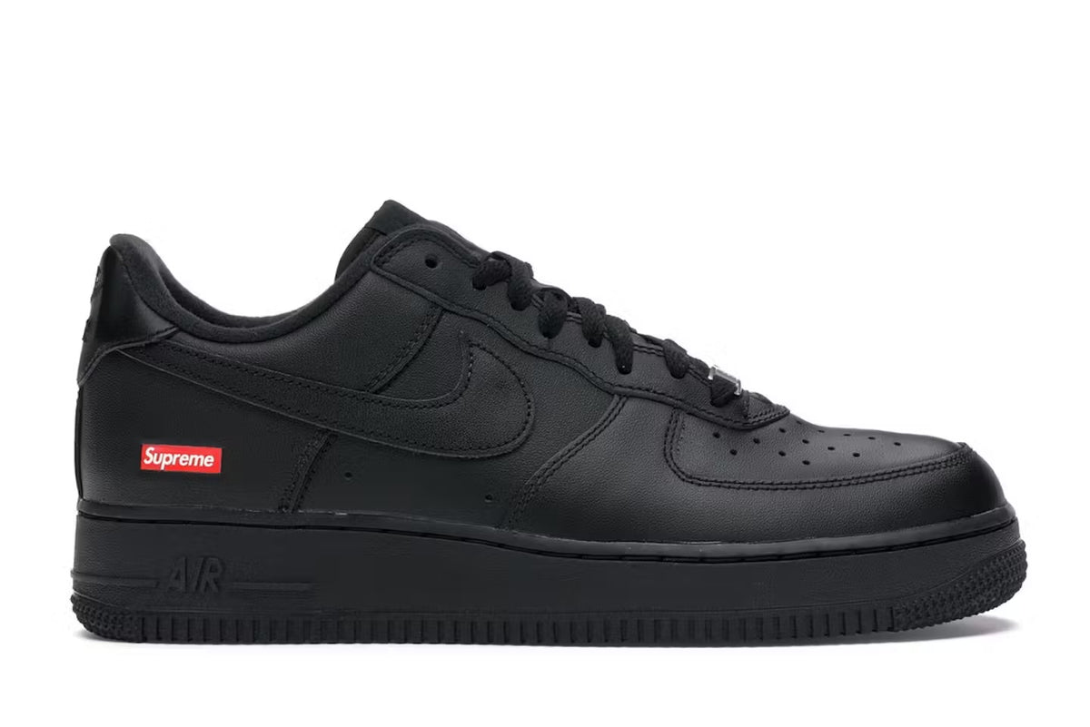 Nike Air Force 1 Low Supreme nere