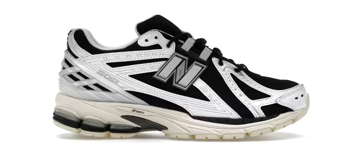 New Balance 1906R Bianco Nero
Metallizzato